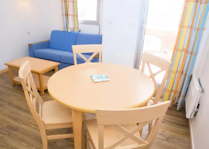 Promenade Des Bains - Maeva - 4 Personnes - Confort Mae-2294 Apartment Saint-Raphael (Var)